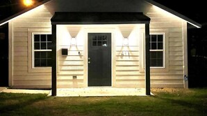 Exterior detail - Boho 405 - DI Home Rentals (Stillwater)