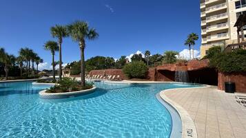 Piscine extérieure, piscine chauffée