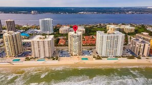 On the beach - Oceanfront Condominium in quiet Daytona Beach Shores (Daytona Beach Shores)