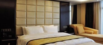 Xingyu Tangsuge Desert Hot Spring Hotel