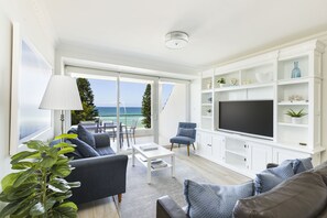 Smart TV, books
