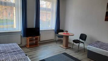 2 bedrooms, free WiFi