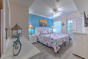 2 bedrooms, WiFi, bed sheets, wheelchair access - MIMOSA MANOR BEACH HOUSE 30 steps to the beach (Indian Shores)