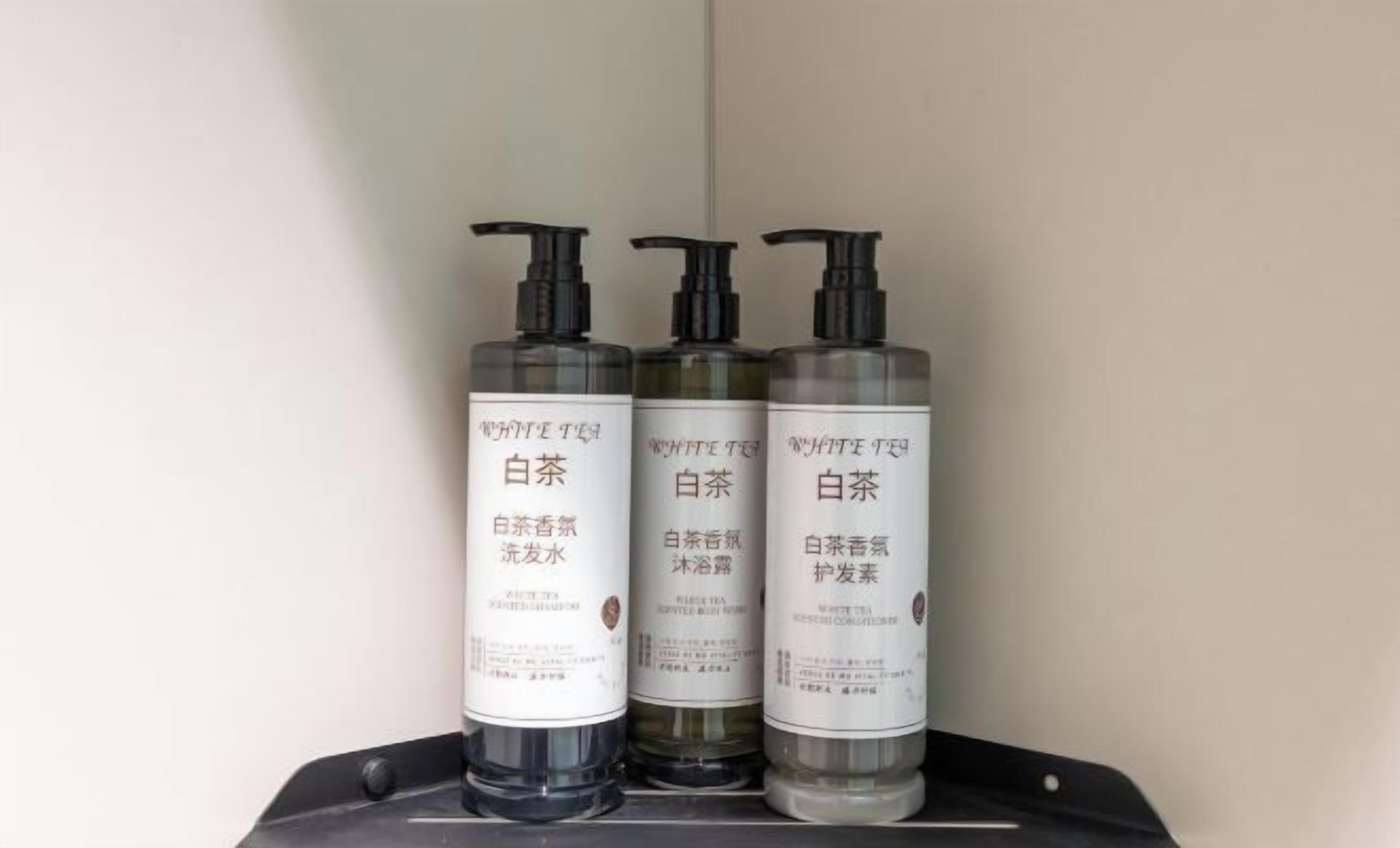 Bathroom amenities