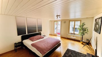 Apartment, 1 Bedroom, Smoking, Balcony