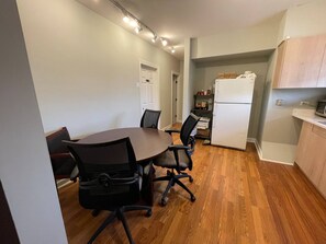 Shared Dormitory, 1 Bedroom | Dining - Feel At Home In Flo Bright Welcoming Private Room (Lyons)