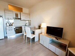 Departamento, 2 habitaciones | Cocina privada
