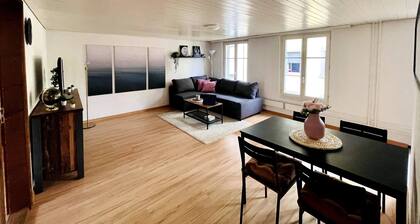 Newly Furnished Beautiful old Building Apartment in the Center With Apple TV