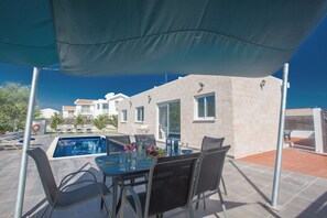 Villa, 3 Bedrooms, Private Pool, Garden View | Outdoor dining