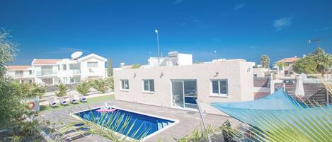 Villa, 3 habitaciones, alberca privada, vista al jardín | Alberca | Alberca al aire libre