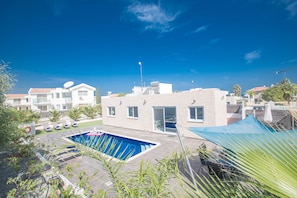 Pool - Protaras Holiday Villa Gd44 (Paralimni)