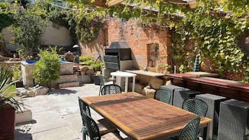 Room, 1 Bedroom, Balcony, Garden View | BBQ/picnic area