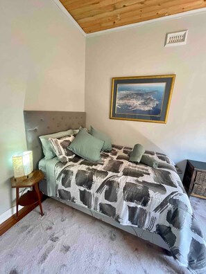 Habitación, 1 habitación, balcón, vistas al jardín | 1 dormitorio