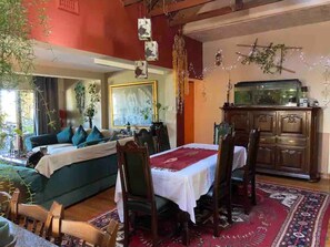 Habitación, 1 habitación, balcón, vistas al jardín | Interior