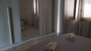 Shared Dormitory, 2 Bedrooms, Balcony | 3 bedrooms - Room-b&b A Casa di Anto Eboli Vicino al (Eboli)
