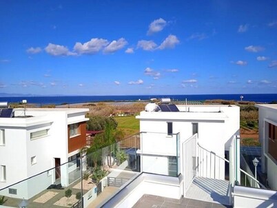 Beautiful Detached Modern Villa With Pool