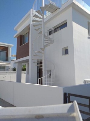Villa, 3 Bedrooms | Exterior