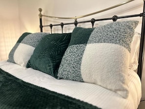 2 bedrooms, bed sheets