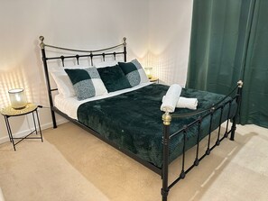 Nhà, 2 phòng ngủ | 2 phòng ngủ, bộ trải giường 