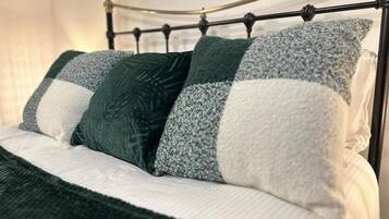 2 bedrooms, bed sheets