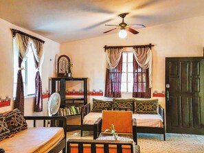 Apartment, 1 Bedroom, Accessible, Balcony | Dining room