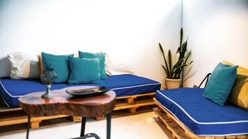 Apartment, 1 Bedroom | Living area