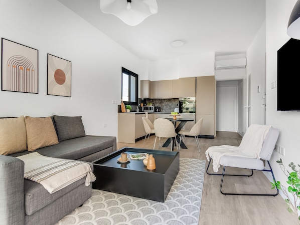 Apartment, 1 Schlafzimmer, Balkon | Wohnzimmer