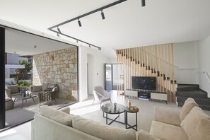 Villa, 5 habitaciones, para fumadores, alberca privada | Sala de estar