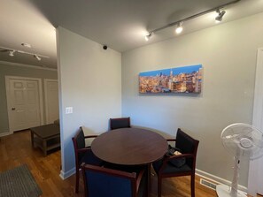 تناول الطعام