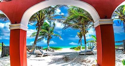 Beachfront 3 Bedroom Hacienda del Cuyo