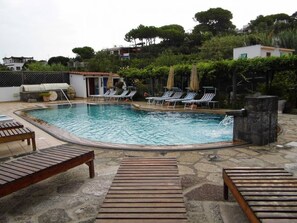 Bungalow, 2 Bedrooms | Kolam renang | Kolam renang tertutup