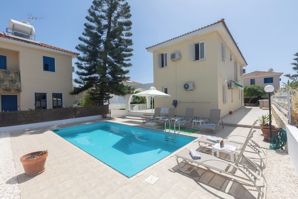 Piscine extérieure