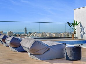 Appartement, 3 chambres, balcon, vue ville | Piscine | Piscine extérieure