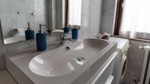 Room, 1 Bedroom, Fireplace, Garden View | Bathroom - Bed Breakfast In Vino Veritas, Relax and Quiet Above the Marches Hills (Arcevia)
