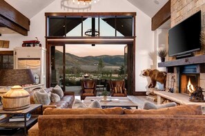 TV, fireplace, offices - Abode at Journey's End, hot tub, fire pit, lake access, estate (Kamas)