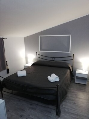 House, 2 Bedrooms, Ocean View | 2 bedrooms - Casa Di Giorgio - Fronte Spiaggia (Pizzo)