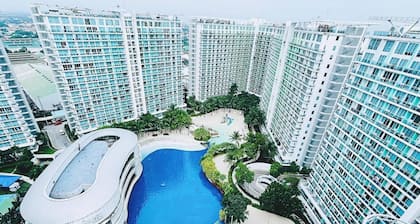 Cozy 1BR Cityview With Balcony and Near Airport