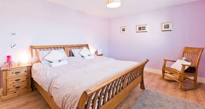 Modern Cosy Rooms 15 Mins To Dublin Airport City