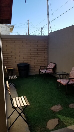 House, 2 Bedrooms, Smoking, Patio | Garden