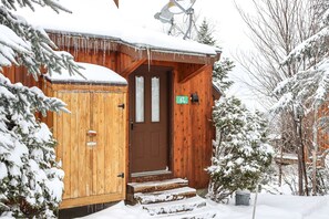 Exterior detail - Saddleback - Rock Pond Condo 67 - ski in/out (Rangeley)