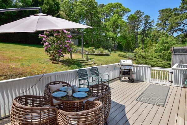 Outdoor dining - Large Home w/ Fire Pit and Dogs Welcome! (Chatham)