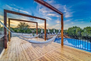 Terrace/patio - La Fortuna | 11-Acre Retreat + Pool & Tipis (Dripping Springs)