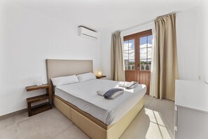 3 bedrooms, iron/ironing board, free WiFi, bed sheets - Villa Reymar (Tías)