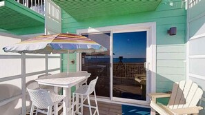 Outdoor dining - Southern Jewel  1 Bedroom | 1.5 Baths | Perfect for Two (Navarre Beach)