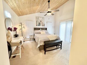 4 bedrooms, desk, iron/ironing board, travel crib