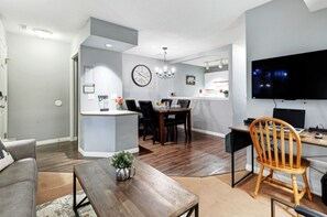Smart TV, stereo, computer monitors