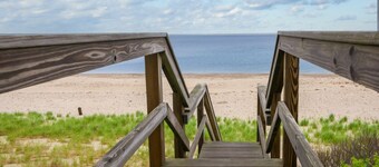 Oceanfront Escape—Cape Cod Bay & Sandbars