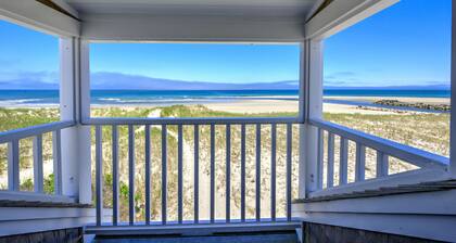 Cape Cod Oceanfront Retreat—Bay & Creek Views