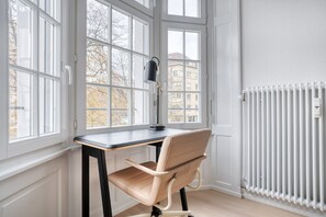 Interior - Roomy Vorstädte 3.5 Room w/ W/D & Storage, 2 min to Market, by Blueground (Basel)