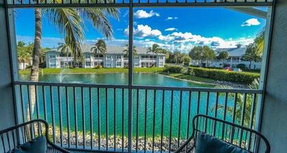 Naples Condo-Instant Book! Modern Living + Golf Courses Near Fifth Ave & Marco